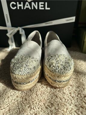 White House Black Market White Satin Pearl & Crystal Espadrille Platform Flats